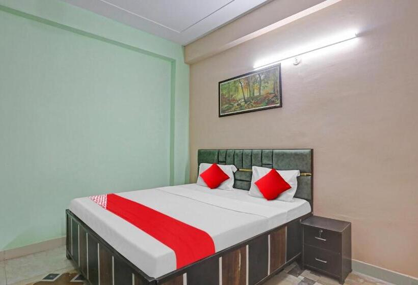 ホテル Oyo Flagship Moon Star Residency