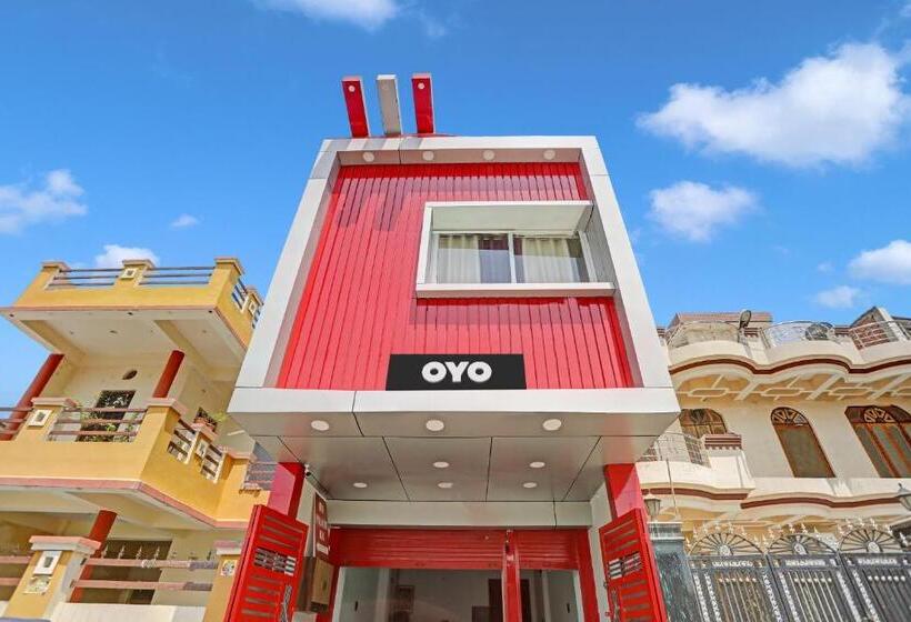 בית מלון כפרי Oyo Flagship Palacio Inn