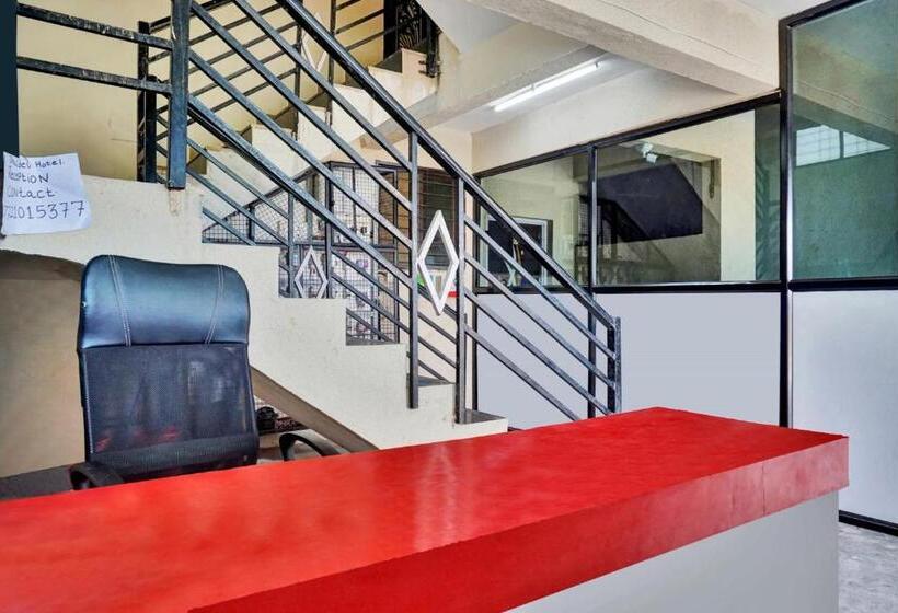 בית מלון כפרי Oyo Flagship Shri Sai Lodging