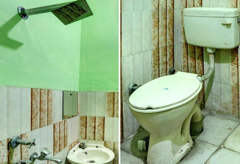 فندق Oyo Lavish Guest House