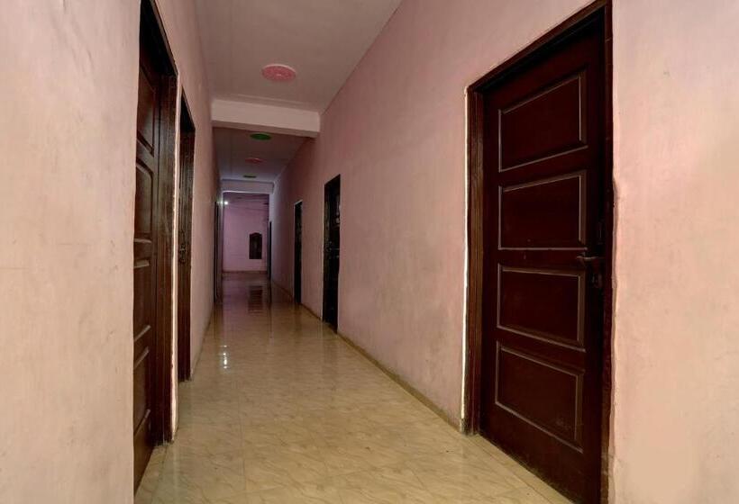 فندق Oyo Lavish Guest House