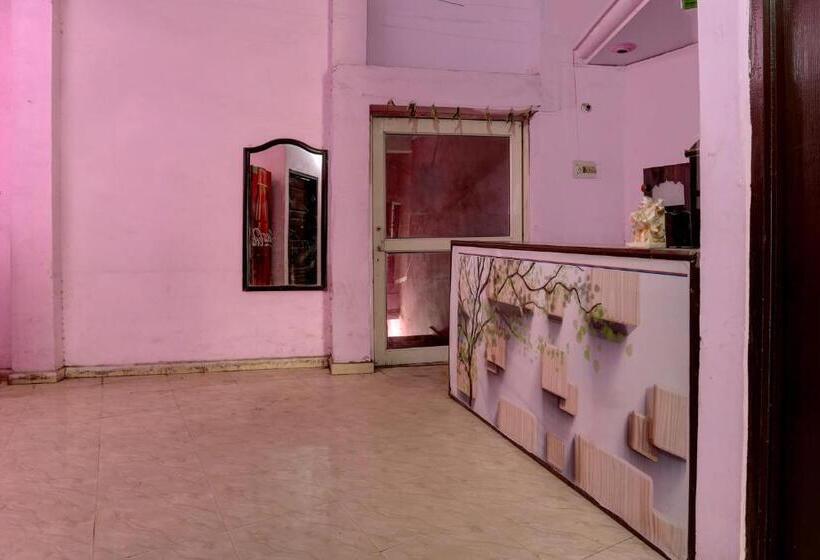 فندق Oyo Lavish Guest House