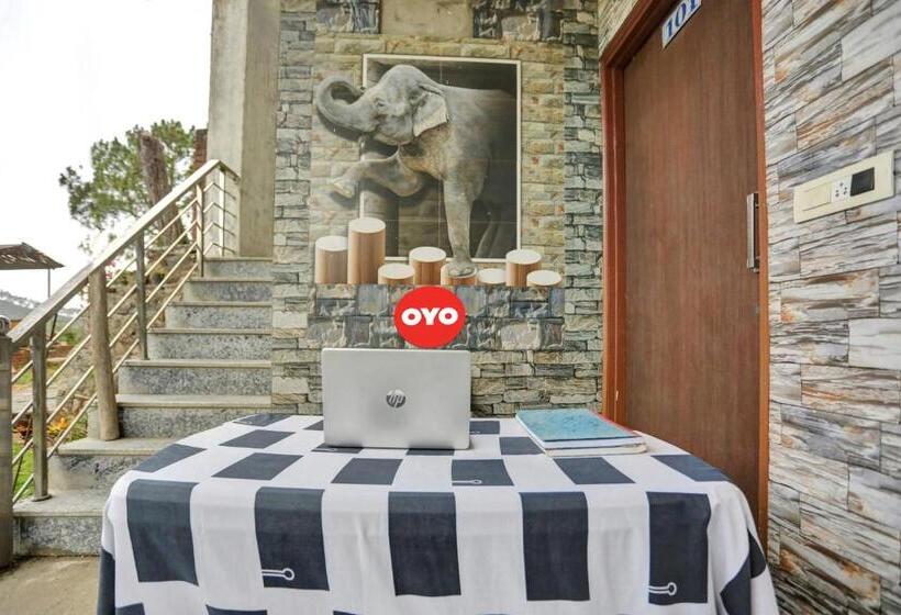 בית מלון כפרי Oyo Lawendra Home Stay