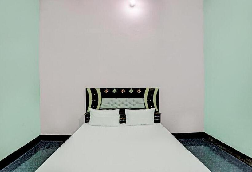 ホテル Oyo Royal Inn