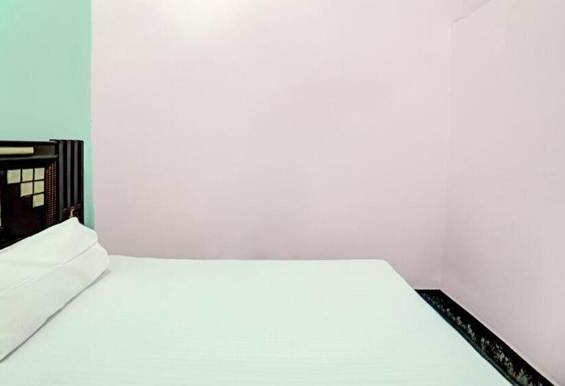 ホテル Oyo Royal Inn