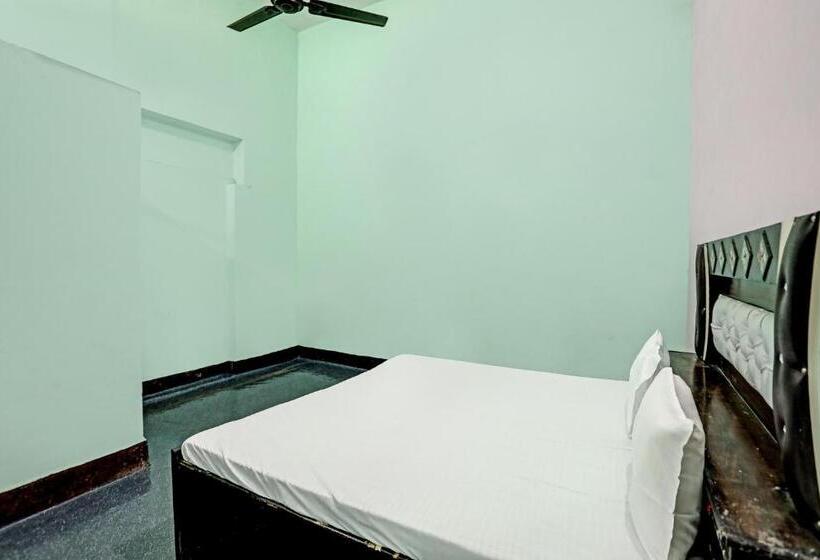 ホテル Oyo Royal Inn