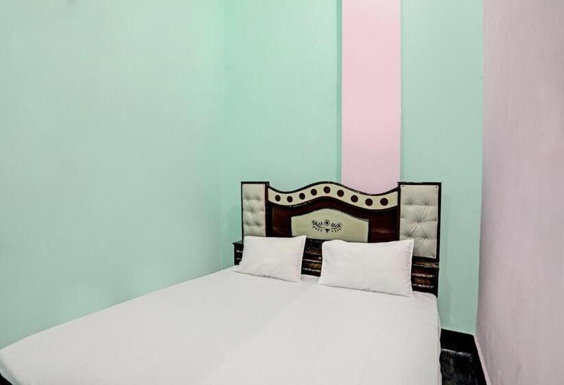 ホテル Oyo Royal Inn