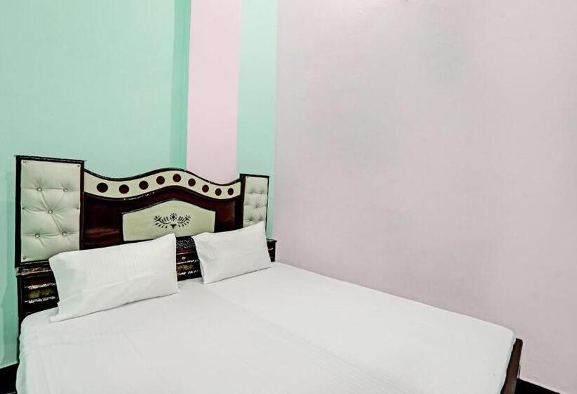 ホテル Oyo Royal Inn