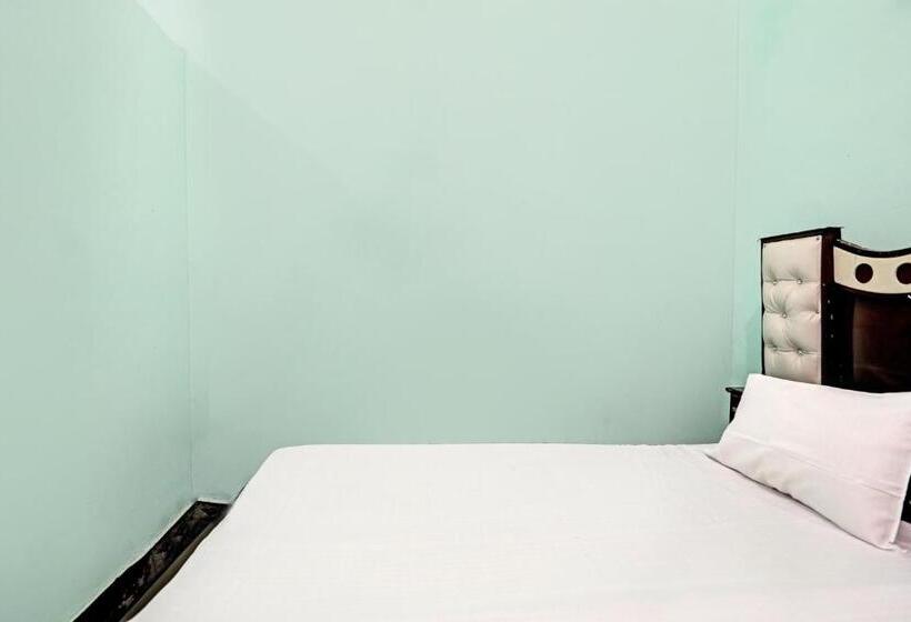 ホテル Oyo Royal Inn