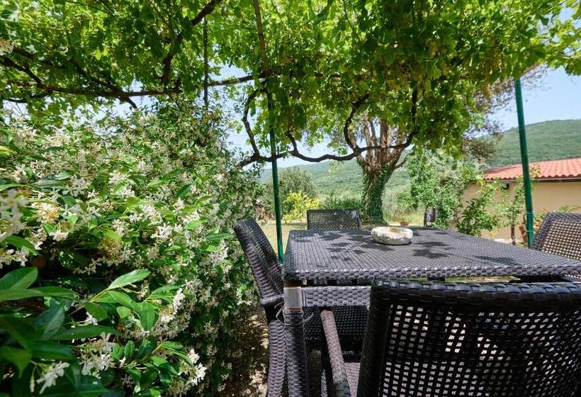 هتل Podere Scoldasu   Venere