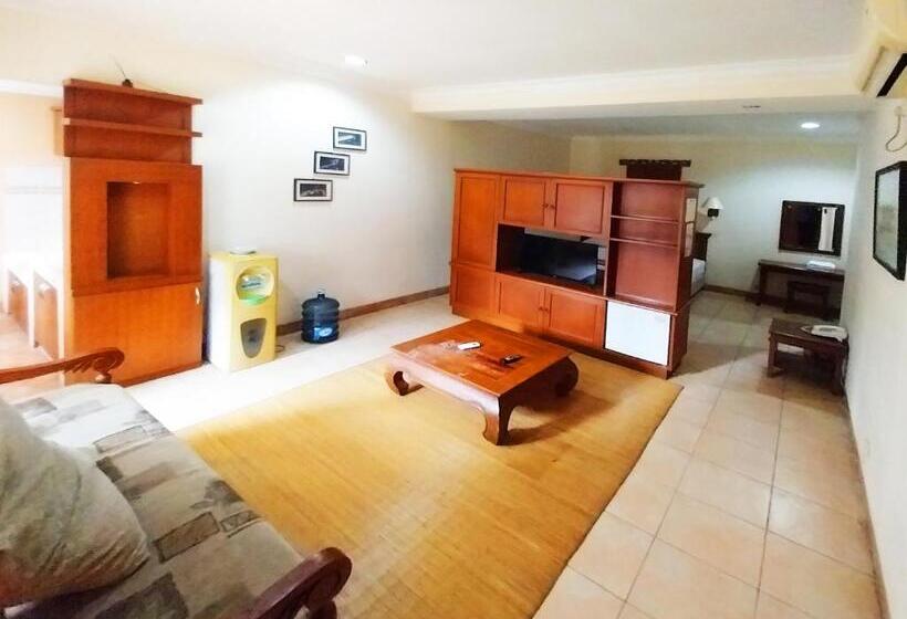 Отель Horison Resort Pondok Layung Anyer