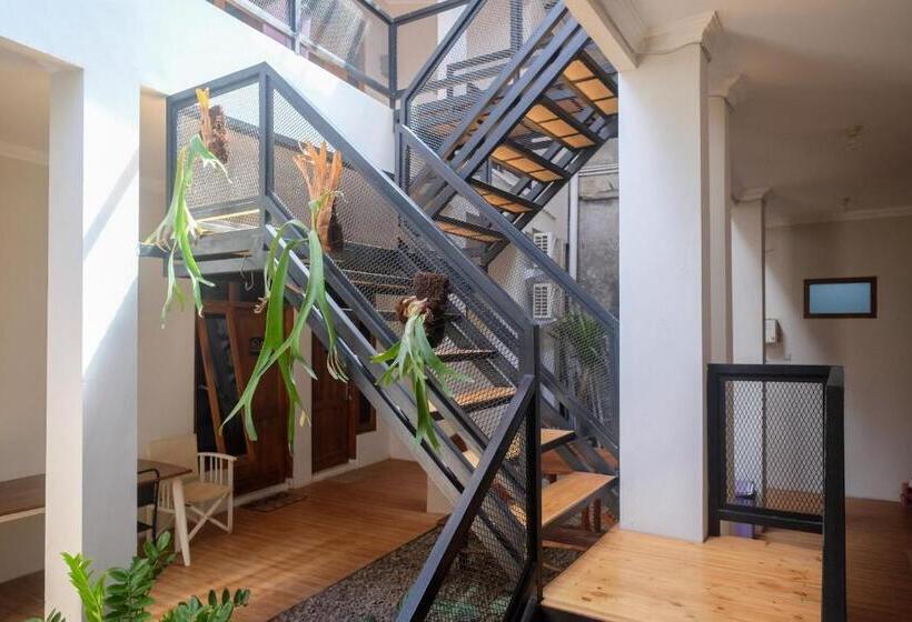 فندق Reddoorz Syariah Near Stasiun Klaten