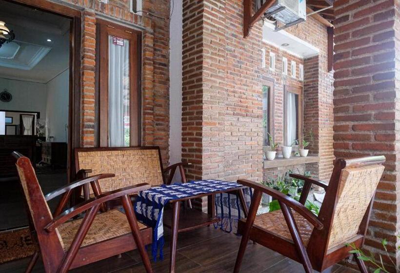 فندق Reddoorz Syariah Near Stasiun Klaten