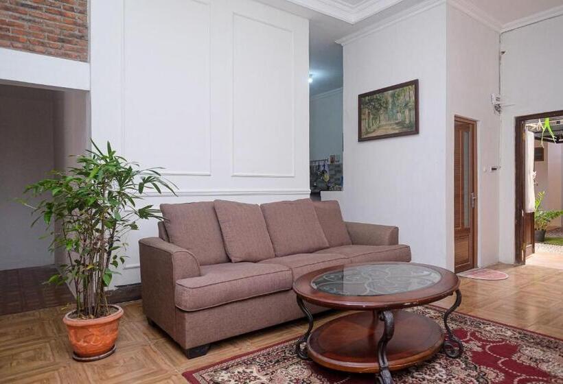 בית מלון כפרי Reddoorz Syariah Near Stasiun Klaten