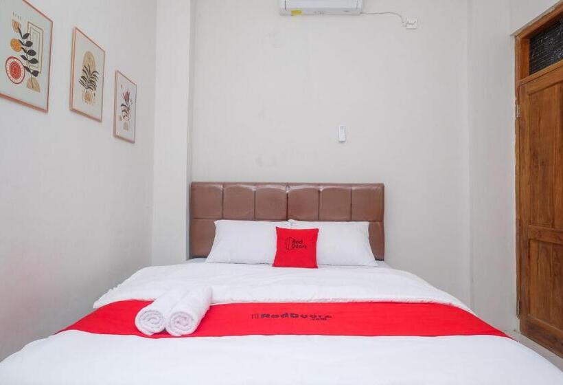 فندق Reddoorz Syariah Near Stasiun Klaten