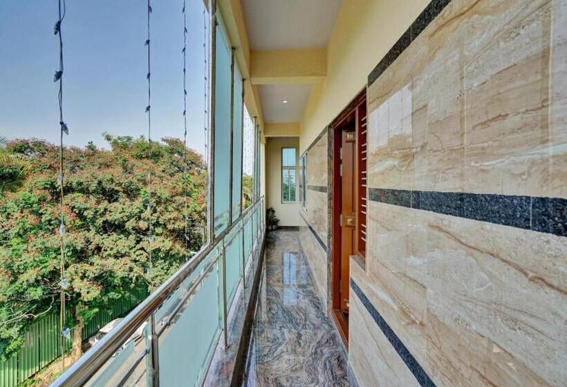 בית מלון כפרי Spot On 81261 Karthik Deluxe