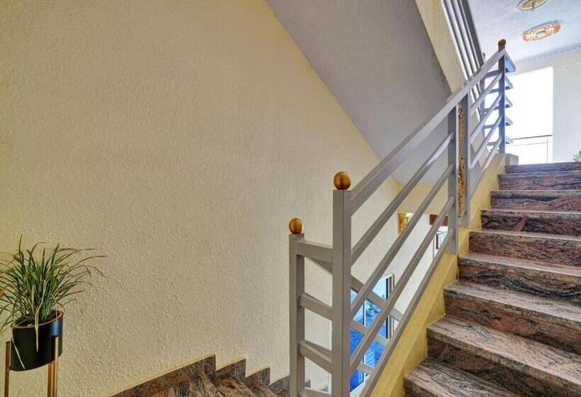 בית מלון כפרי Spot On 81261 Karthik Deluxe