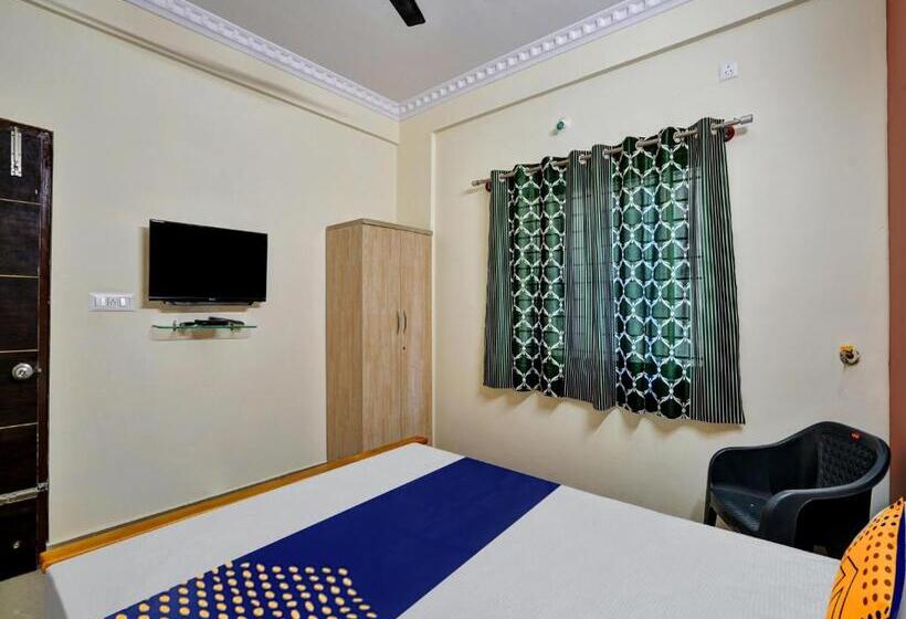 בית מלון כפרי Spot On 81261 Karthik Deluxe