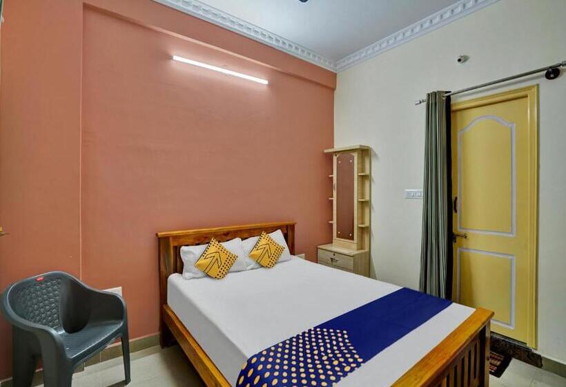 בית מלון כפרי Spot On 81261 Karthik Deluxe