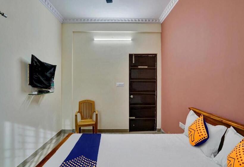 בית מלון כפרי Spot On 81261 Karthik Deluxe