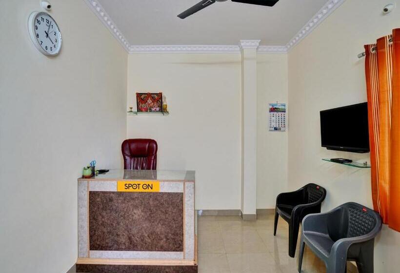 בית מלון כפרי Spot On 81261 Karthik Deluxe