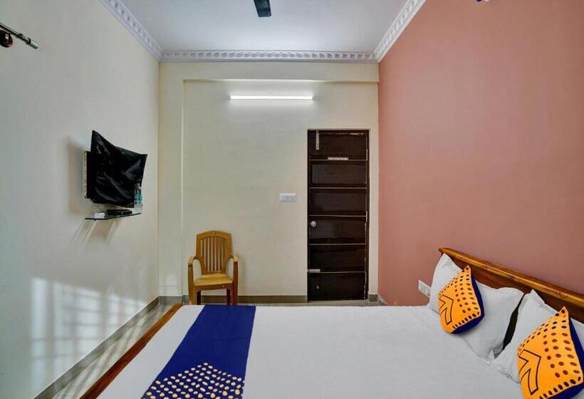 בית מלון כפרי Spot On 81261 Karthik Deluxe