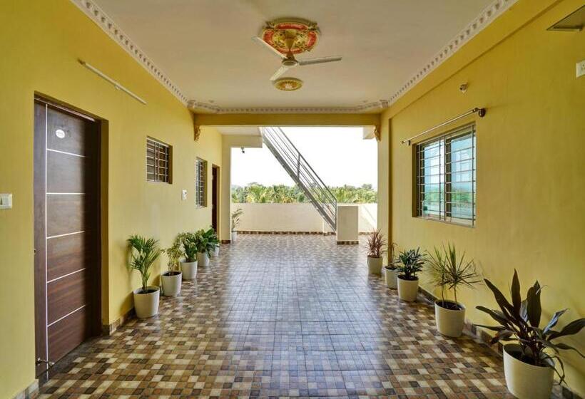 בית מלון כפרי Spot On 81261 Karthik Deluxe