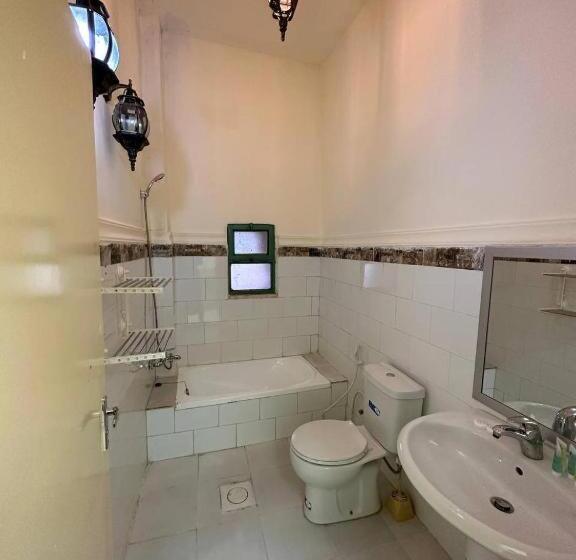 هتل Tafileh Sila A Heritage Village