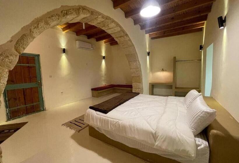 هتل Tafileh Sila A Heritage Village