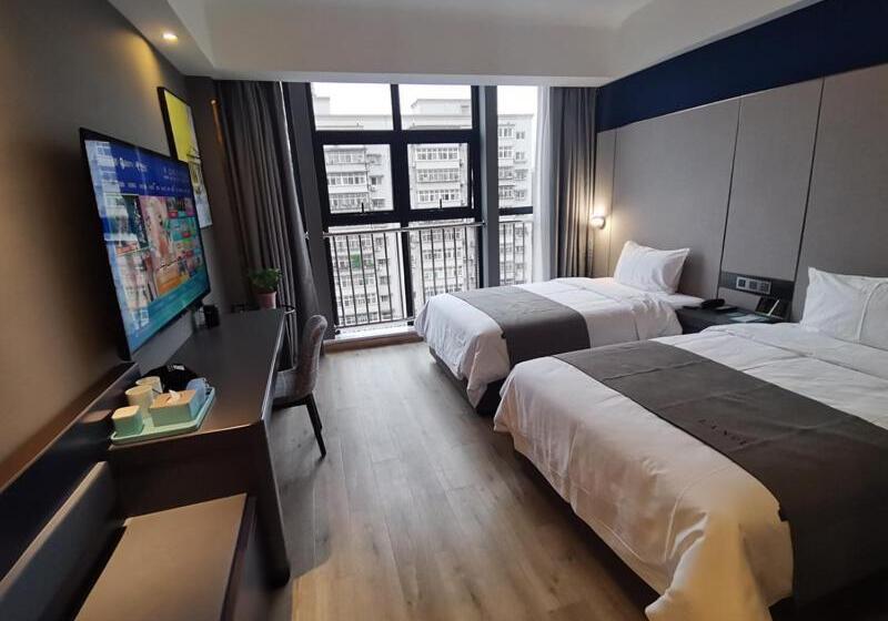Hotel Thank Inn Plus Hanzhong High Speed Railway Station