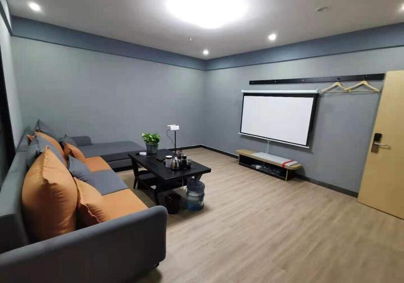 בית מלון כפרי Thank Inn Plus Korla Saybag Market