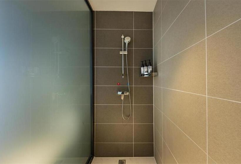 Отель Thank Inn Plus Xinyang Gushi Liaocheng Avenue