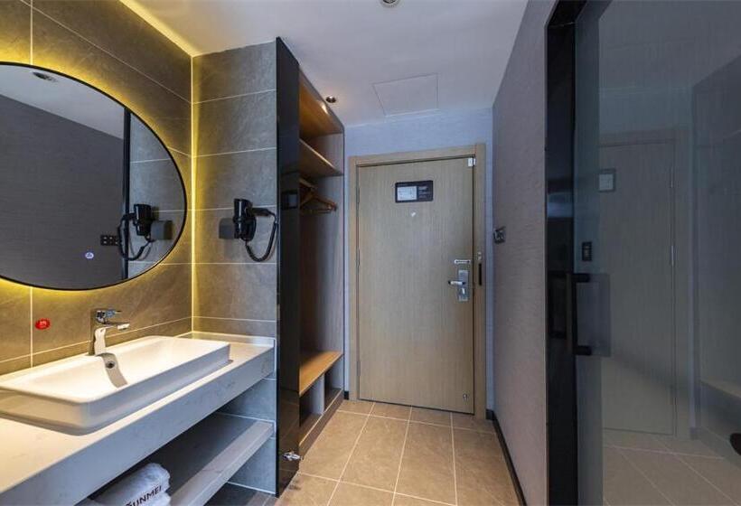 Отель Thank Inn Plus Xinyang Gushi Liaocheng Avenue