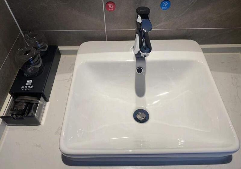 ホテル Thank Inn Plus Xinyang Gushi Liaocheng Avenue