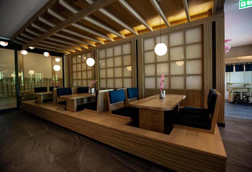 Отель The Arch Phuket