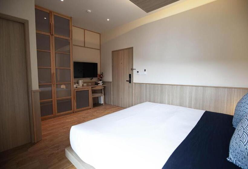 Отель The Arch Phuket