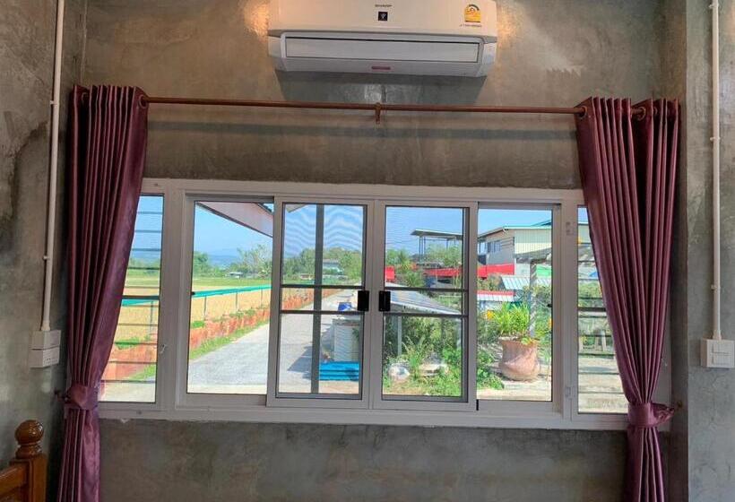 Отель Warp To Nature