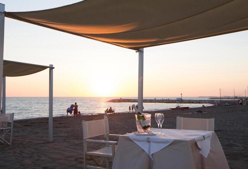 Isa Residence In Cecina A Few Meters From The Beach