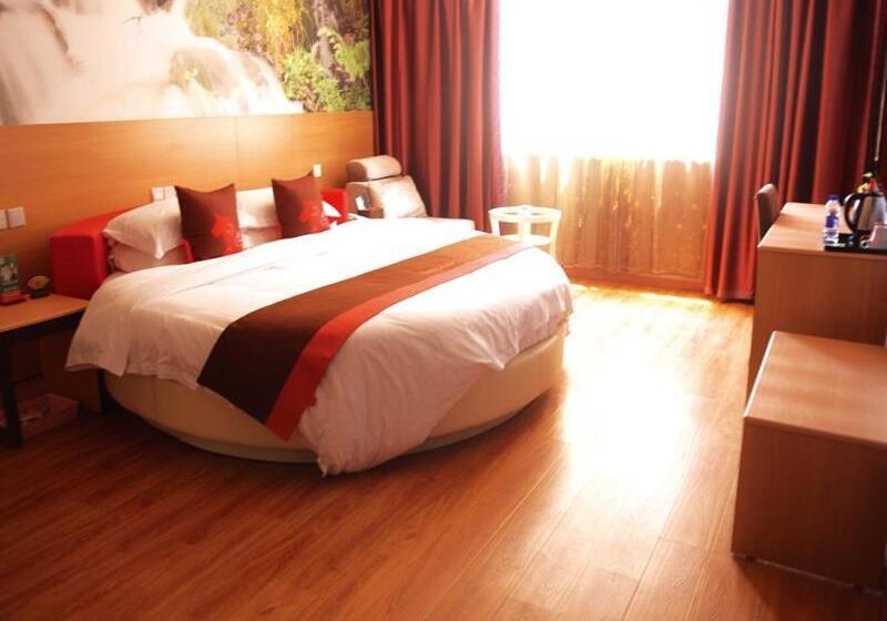 Junyi Hotel Jinhua Wuyi Hot Spring Bus Terminal Station