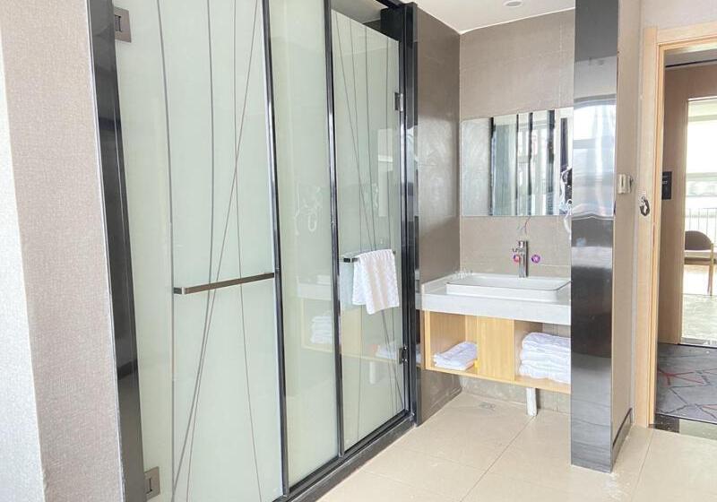 Junyi Hotel Linyi Yinan Zhisheng Hot Spring