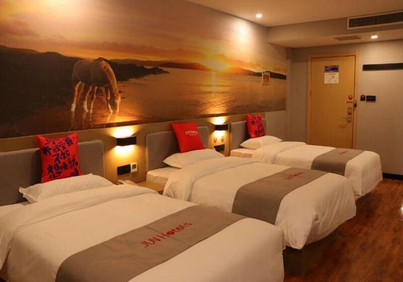 Junyi Hotel Linyi Yinan Zhisheng Hot Spring