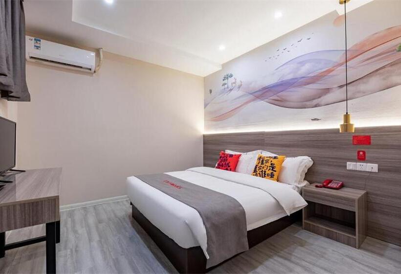 Junyi Hotel Wuhan Liuduqiao Subway Station