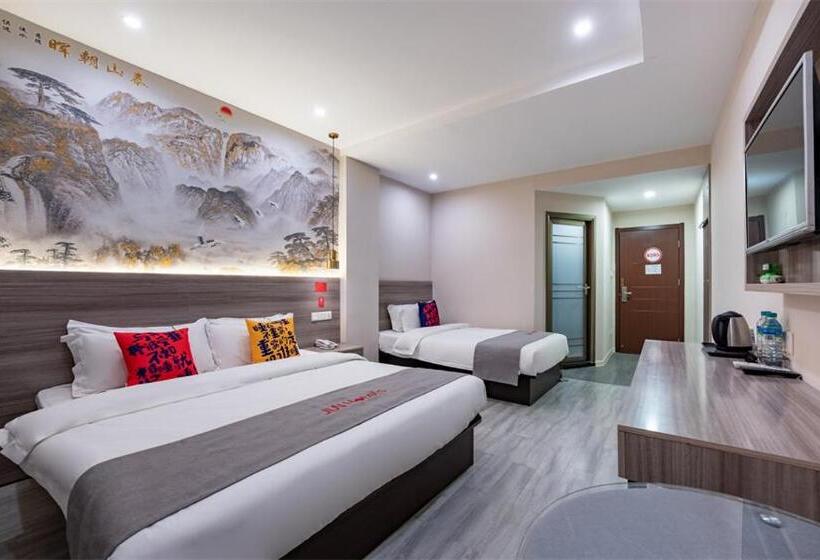 Junyi Hotel Wuhan Liuduqiao Subway Station