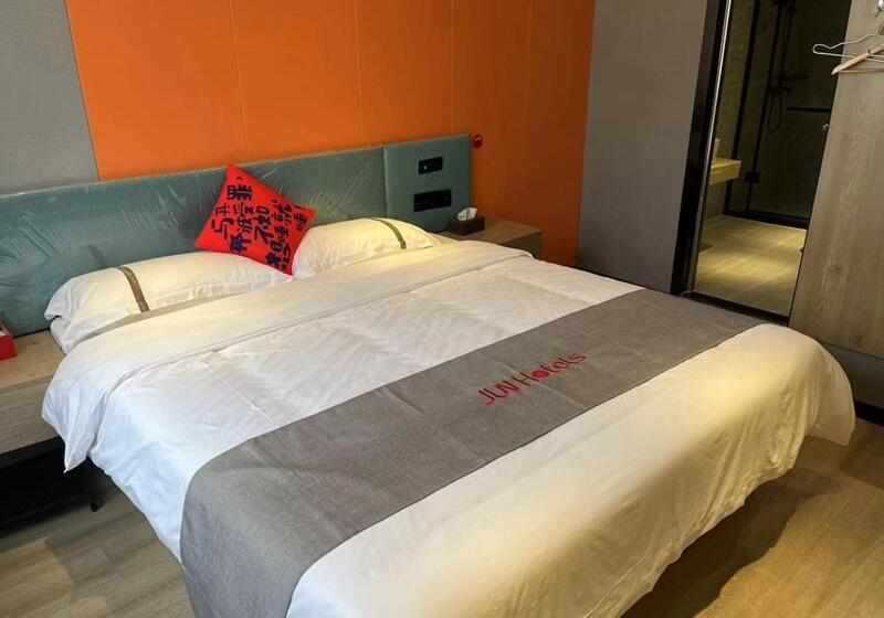 Junyi Hotel Wuhan Liuduqiao Subway Station