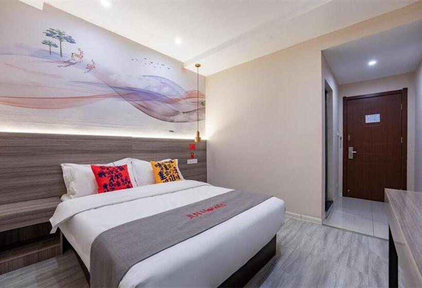 Junyi Hotel Wuhan Liuduqiao Subway Station