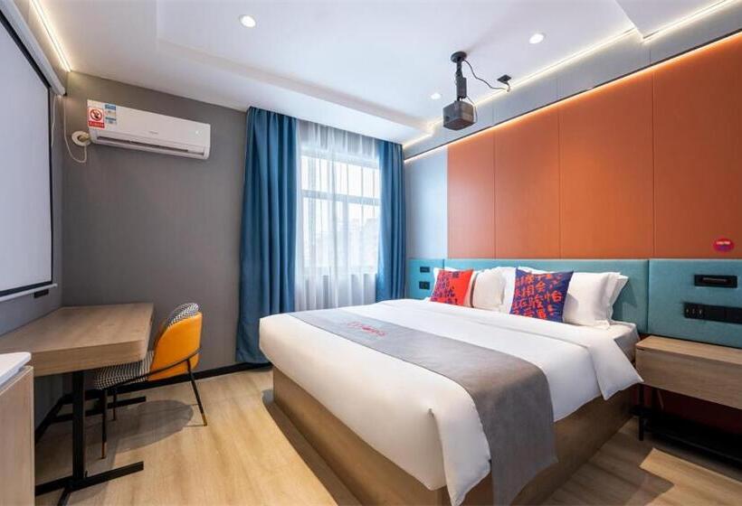 Junyi Hotel Wuhan Liuduqiao Subway Station