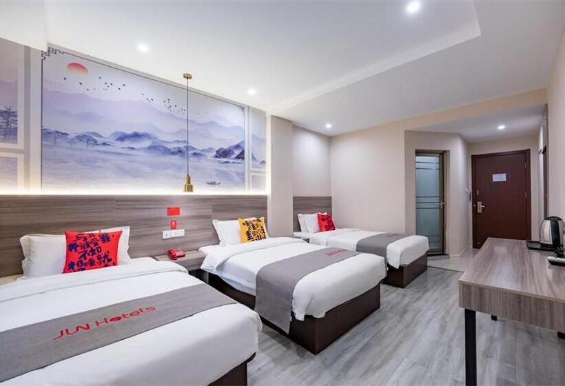 Junyi Hotel Wuhan Liuduqiao Subway Station