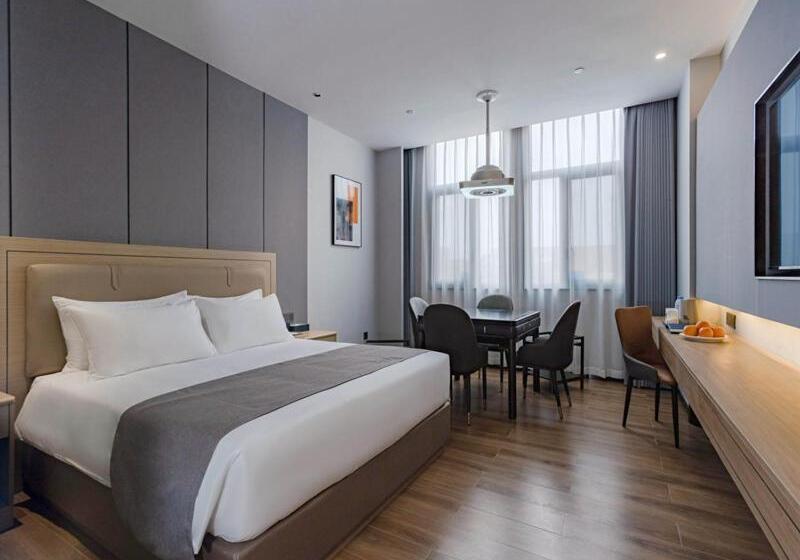 Lanou Hotel Qianjiang High Speed Railway Station Lobster City