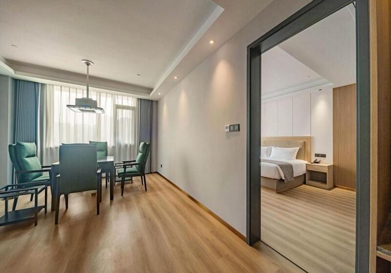 Lanou Hotel Qianjiang High Speed Railway Station Lobster City