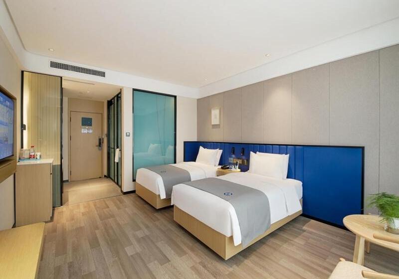 Lanou Hotel Taikoo Li Night Market Kuqa City